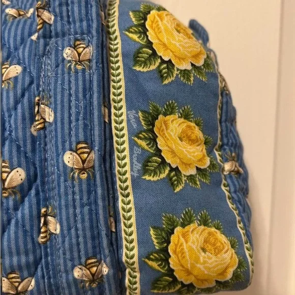 Rare Vintage Classic Vera Bradley 100 bag/mini duffel purse in Bees and Roses - Picture 3 of 8